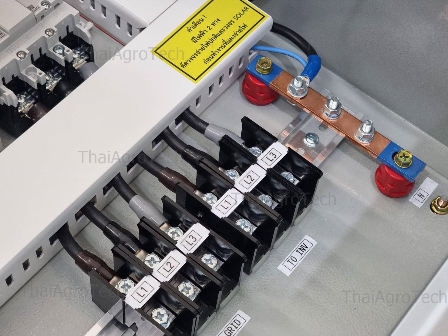 ตู้คอมบายเนอร์ สำหรับระบบโซล่าเซลล์ ออนกริด 3สตริง ดีซี 800 โวลต์ AC-DC combiner box DC 800Vdc 3string 3Phaseขนาด 10-15-20kw 3phase ongrid system MCCB-RCBO