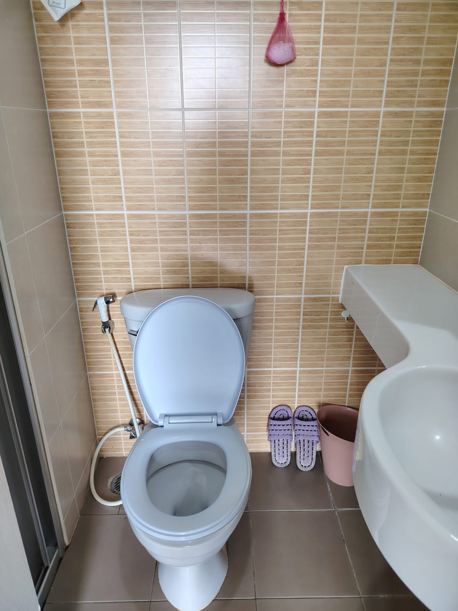 ให้เช่าคอนโด Lumpini Ville Prachachuen-Phongphet 2 (ลุมพินี วิลล์ ประชาชื่น-พงษ์เพชร 2) High Rise โซนพื้นที่ ถนนประชาชื่น ห้องแบบ 1ห้องนอน 1ห้องน้ำ ขนาดห้อง 27 ตรม. ชั้น 17 ตึก B