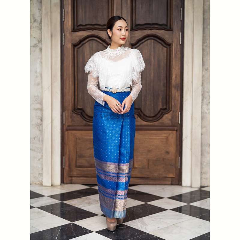 kudapy เสื้อลูกไม้สีขาวแขนยาวสวยงดงามมากๆ ผ้าลายสวย ผ้านิ่มพริ้ว / ผ้าถุงสำเร็จรูป