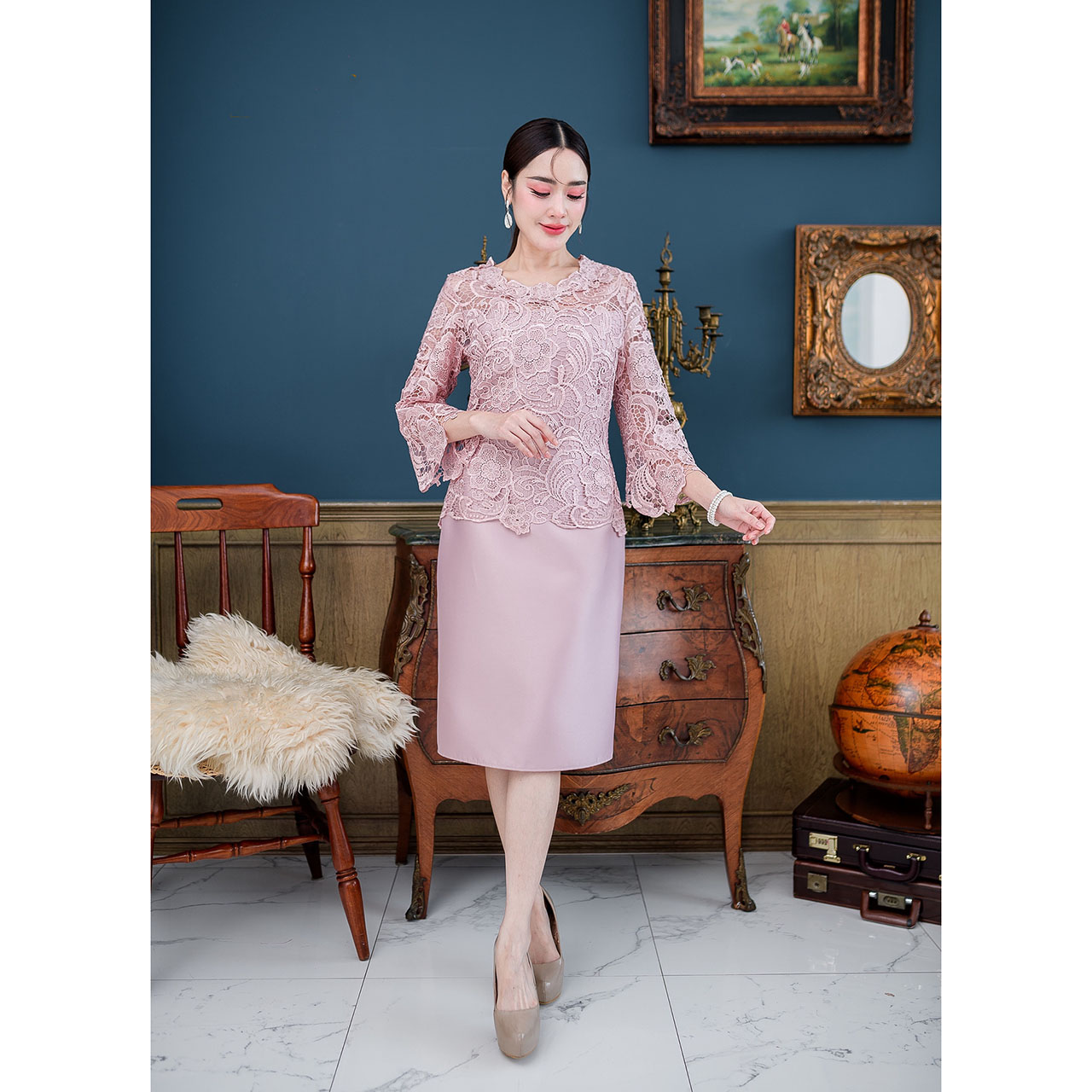 kudapy เดรสสั้นสีทองอ่อน/สีชมพูอ่อน ผ้าไหม รอบคอแต่งลูกไม้ งานสวยมีซับในทั้งชุด แต่งซิปด้านหลัง