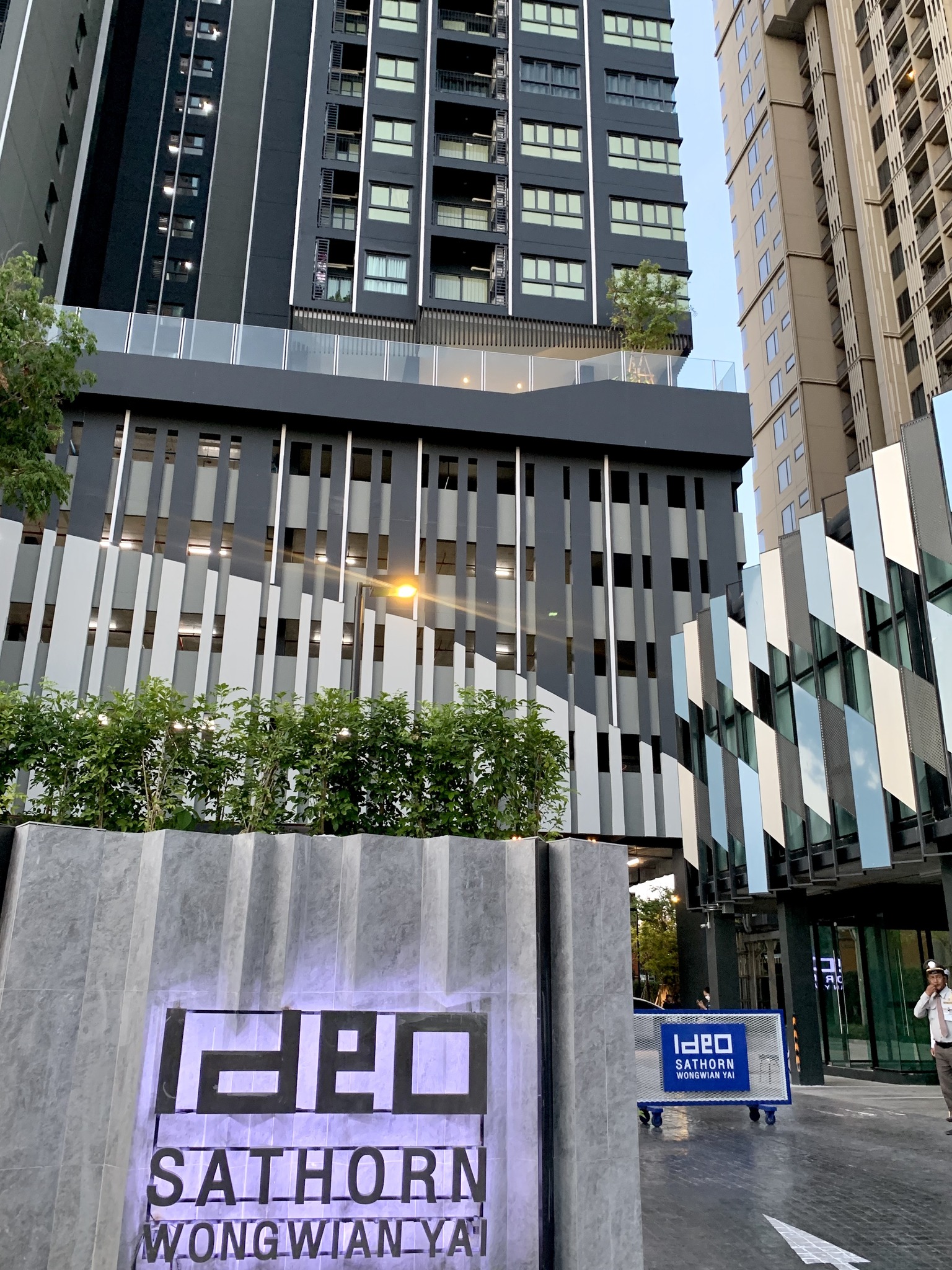 ให้เช่าคอนโด IDEO Sathorn-Wongwian Yai : ไอดีโอ สาทร วงเวียนใหญ่ High Rise โซนพื้นที่ BTS วงเวียนใหญ่ ห้องแบบ 1ห้องนอน 1ห้องน้ำ ขนาดห้อง 36 ตรม.