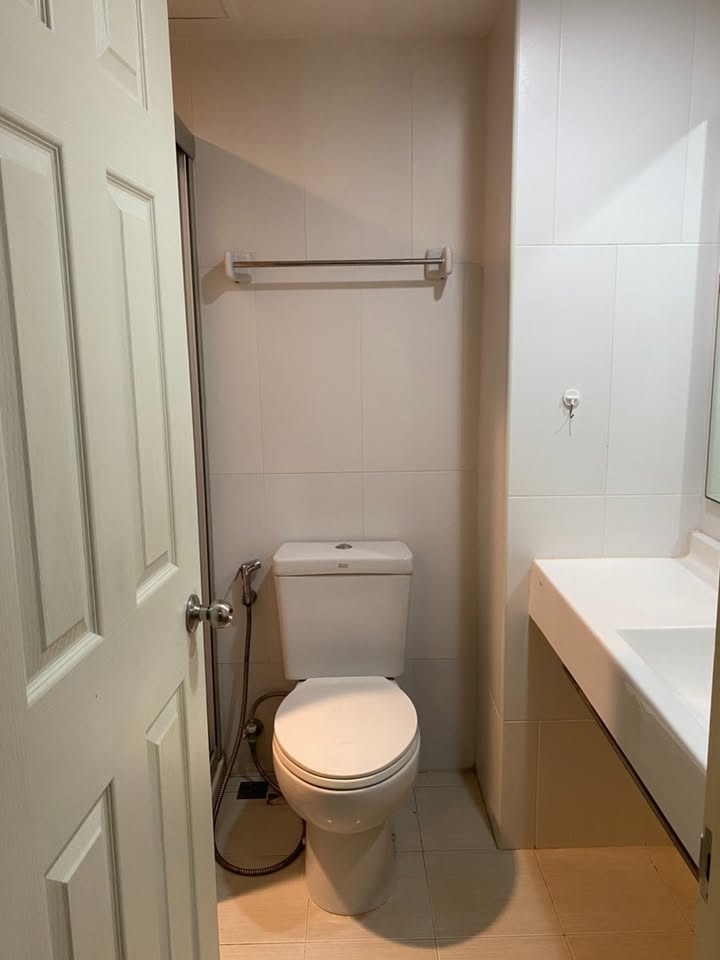 คอนโด U Delight @ Huay Kwang Station (ยู ดีไลท์ แอท ห้วยขวาง สเตชั่น) High Rise โซนพื้นที่ MRT ห้วยขวาง ให้เช่าห้องแบบ 1ห้องนอน 1ห้องน้ำ 1ครัวปิด ขนาดห้อง 33 ตรม. ชั้น 10 ตึก C