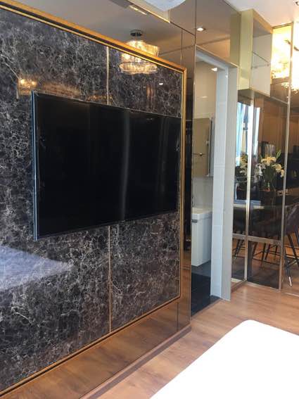 สนใจชมห้องติดต่อได้เลย Line ID: Smile-easy ปล่อยเช่าคอนโด Park 24 (พาร์ค 24) - 1ห้องนอน 1ห้องน้ำ 1ห้องนั่งเล่น - ใกล้ BTS พร้อมพงษ์ - ขนาดห้อง 30 ตรม. ชั้น 33 ตึก 2