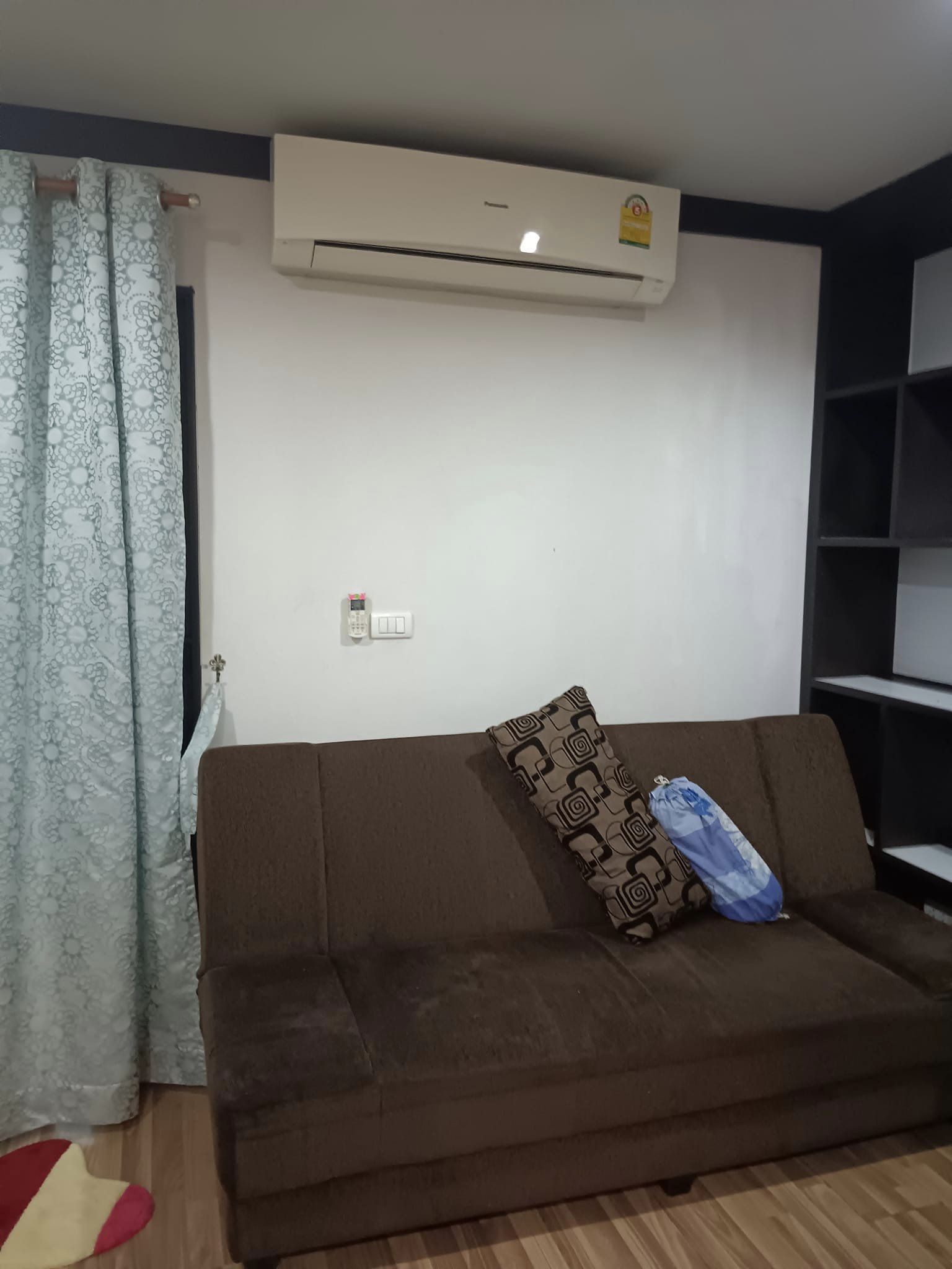 ให้เช่าคอนโด Regent Home 15 Changwattana (รีเจ้นท์ โฮม 15 แจ้งวัฒนะ) - ตกแต่งเฟอร์ครบวิวสระมีเครื่องซักผ้า - การเดินทาง: BTS วัดพระศรี