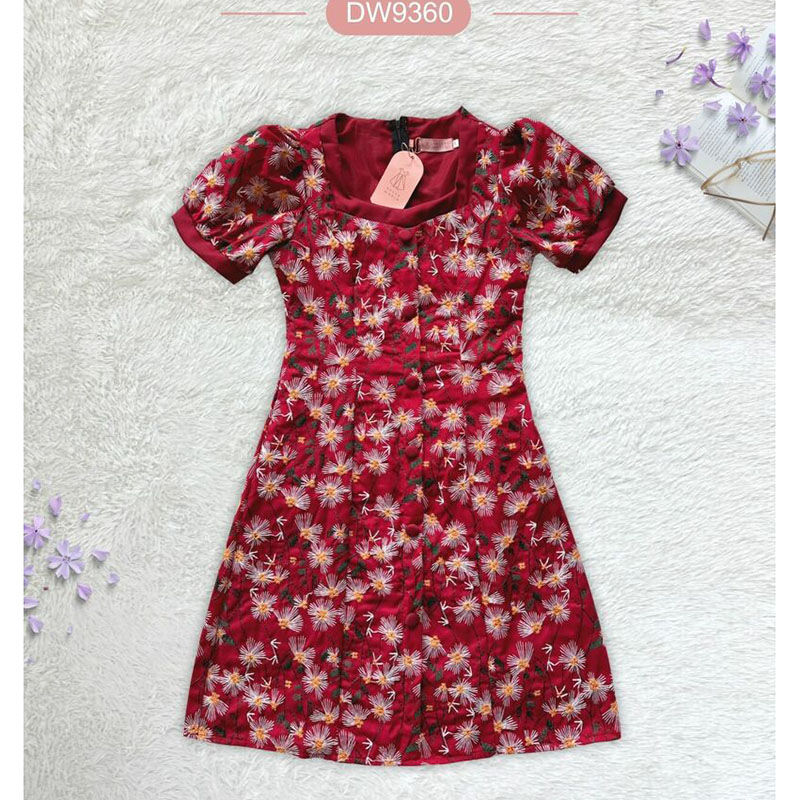 kudapy เดรสสั้นสีแดง กระดุมหน้าดอกเดซี่ ใสสบายสวยดูดี น่ารัก