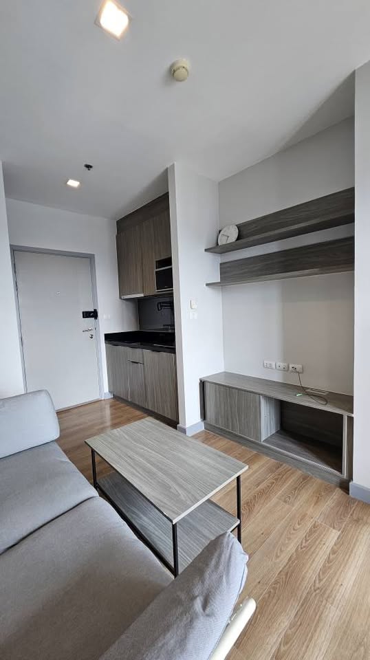 คอนโด Chapter One Midtown Ladprao 24 (แชปเตอร์วัน มิดทาวน์ ลาดพร้าว 24) High Rise โซนพื้นที่ MRT ลาดพร้าว ให้เช่าห้องแบบ 1ห้องนอน 1ห้องน้ำ ขนาดห้อง 31 ตรม. ชั้น 34 บนสุด