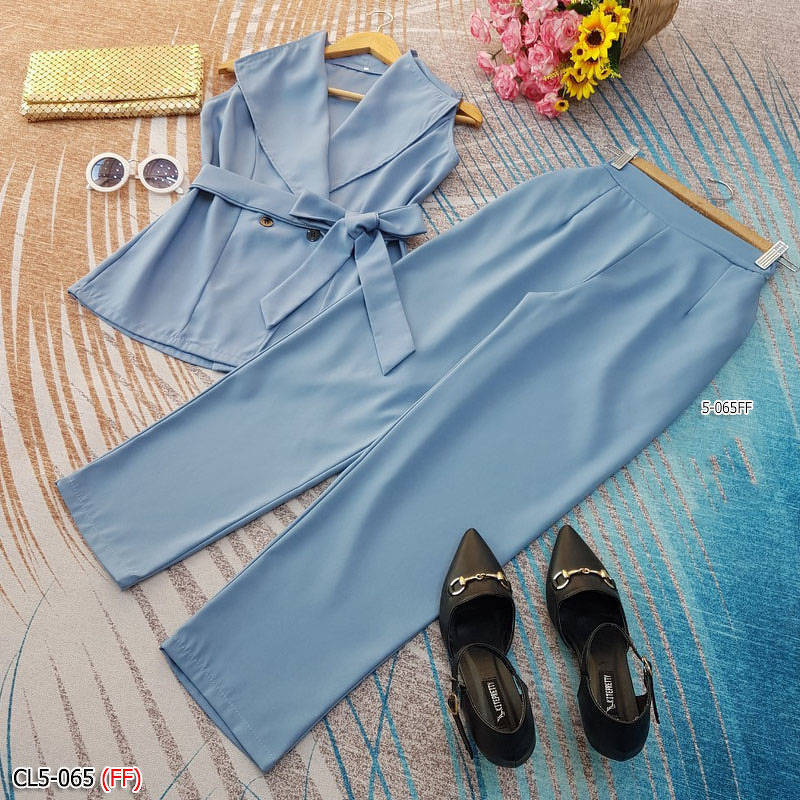 kudapy เสื้อ+กางเกงขายาว เสื้อคอปกสูทสีเทา สีเหลือง ผ่าติดกระดุม 2 เม็ด แกะออกได้ + กางเกงขายาว เอวสม็อคหลัง ตีเกล็ดด้านหน้าทรงสวย