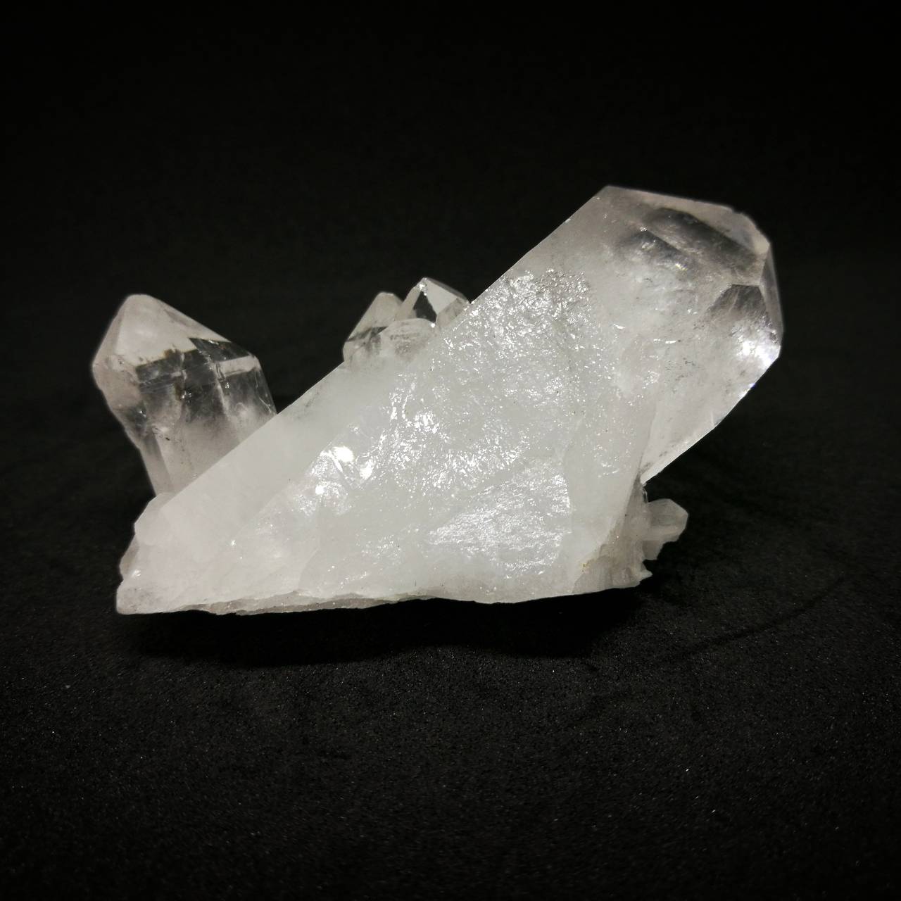 หินคริสตัลควอตซ์ผลึกธรรมชาติ Crystal Quartz
