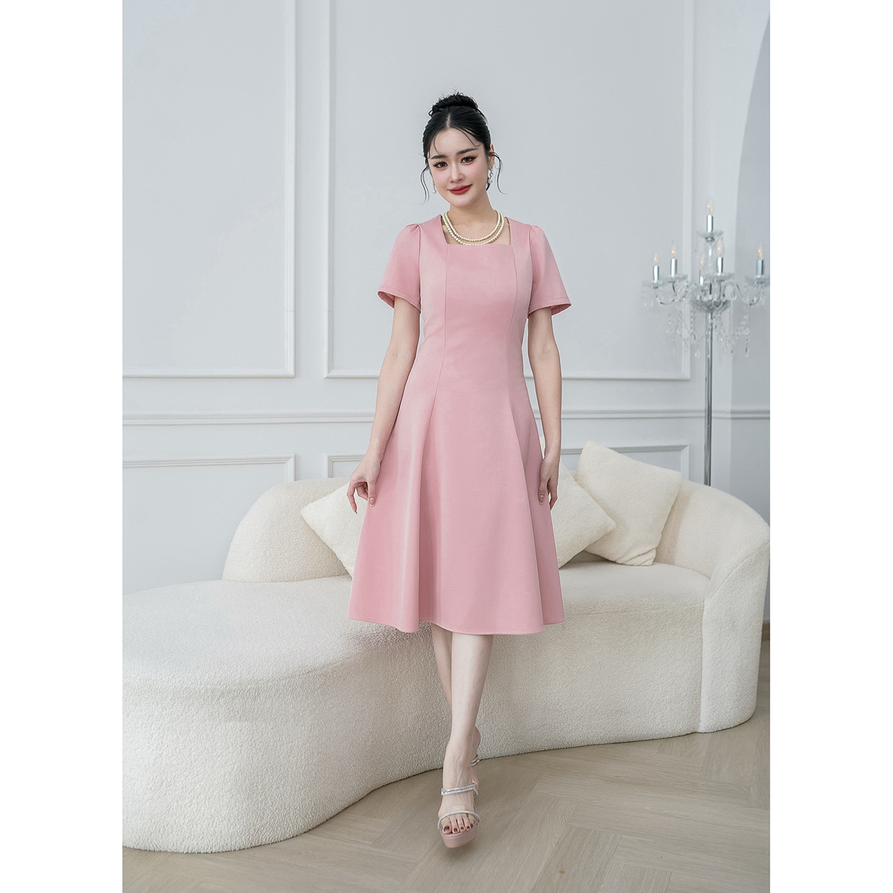 kudapy เดรสผ้าพื้นเรียบ ทรงสวยสุภาพ งานผ้านิ่มใส่สบาย ดีไซน์ทรงสวยแบบเรียบๆดูผู้ดี