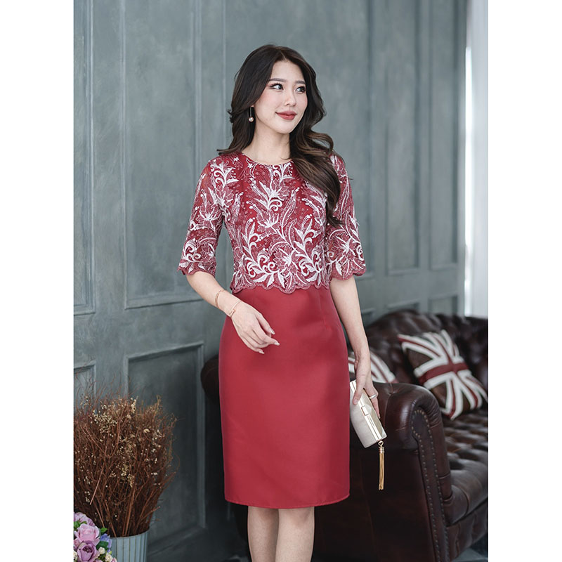 kudapy เดรสสั้นสสีชมพูนุ้ด/สีฟ้า/สีแดง ผ้าไหมลูกไม้ปักลายทูโทน งานดีไซน์เย็บคลุมด้วยเสื้อลูกไม้แขนศอก