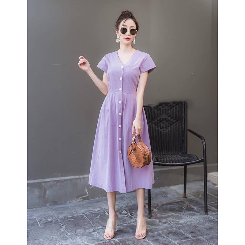 kudapy เดรสยาวคอวี สีพื้นดำ,ม่วย,ขาว คอวีกระดุมหน้า แต่งหลังเว้าเย็บจับจีบช่วงเอวงานสวยมาก