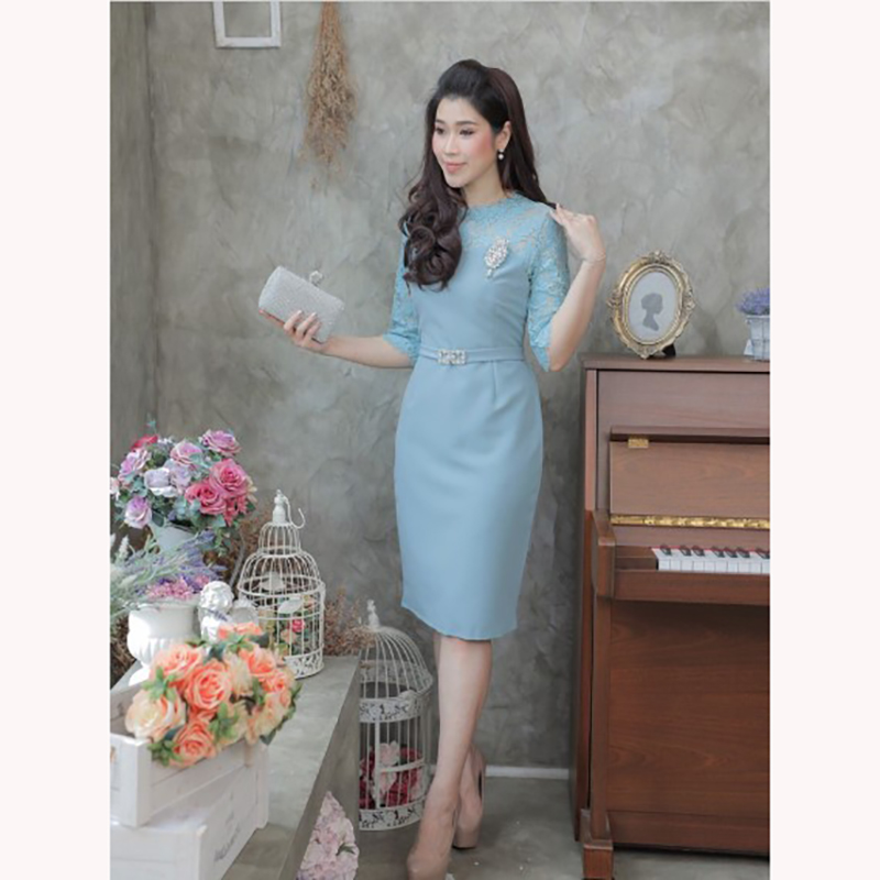 kudapy เดรสสั้นผ้าลูกไม้สีฟ้าอมเทา/ชมพูกะปิ/น้ำเงินเข้ม แขนสามส่วน ไหล่และแขนเย็บแต่งลูกไม้