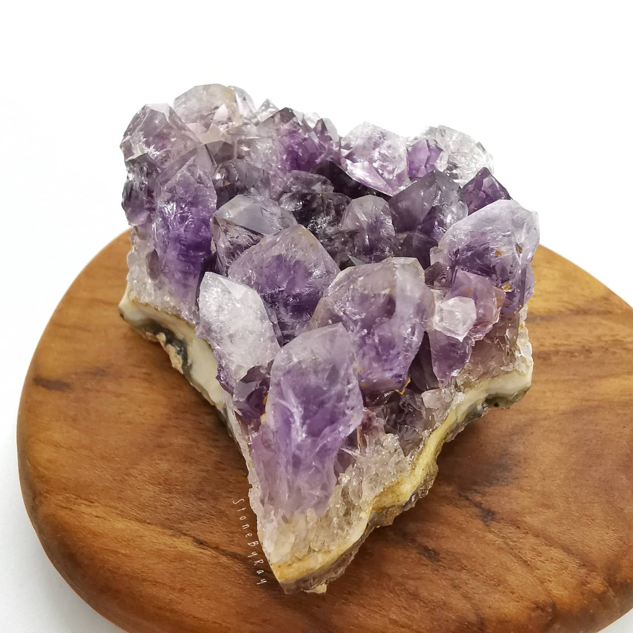 หินอเมทิสต์ผลึกธรรมชาติ Amethyst