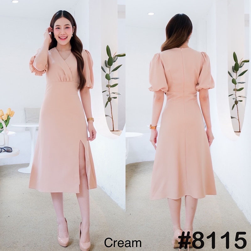 kudapy เดรสสั้นสีเขียว/สีชมพู/สีครีม คอวีแขนสั้น เกาหลีมินิมอลสุดๆ เน้นเอวคอดใส่ผอมสวย กระโปรงฟรีสะโพกผ่าหน้า พริ้วๆทิ้งตัว