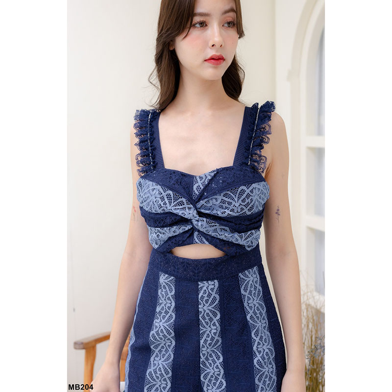 kudapy จั้มสูทลูกไม้ทูโทน สไตล์คาดอก อัดผ้าลาย งานเนี้ยบ เหมาะกับลุคสาวมั่นสุดๆ