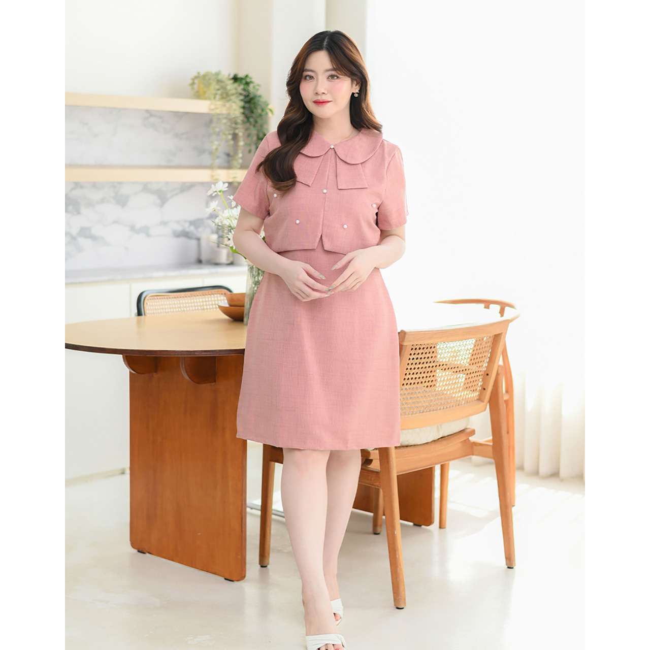 kudapy เดรสแขนสั้น คอปกแบบใหม่สุดคิวท์ มาพร้อมกระดุมมุกตกแต่งให้ลุคคุณหนูน่ารัก