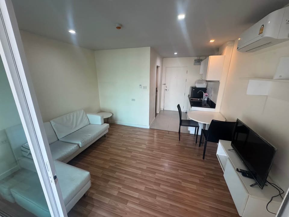ให้เช่าคอนโด We Condo Ekkamai-Raminthra (วี คอนโด เอกมัย-รามอินทรา) - โซนพื้นที่ MRT วัชรพล ตลาดนัดเรียบด่วน - ห้องแบบ 1ห้องนอน 1ห้องน้ำ - ขนาดห้อง 33 ตรม. ชั้น 5 ตึก B