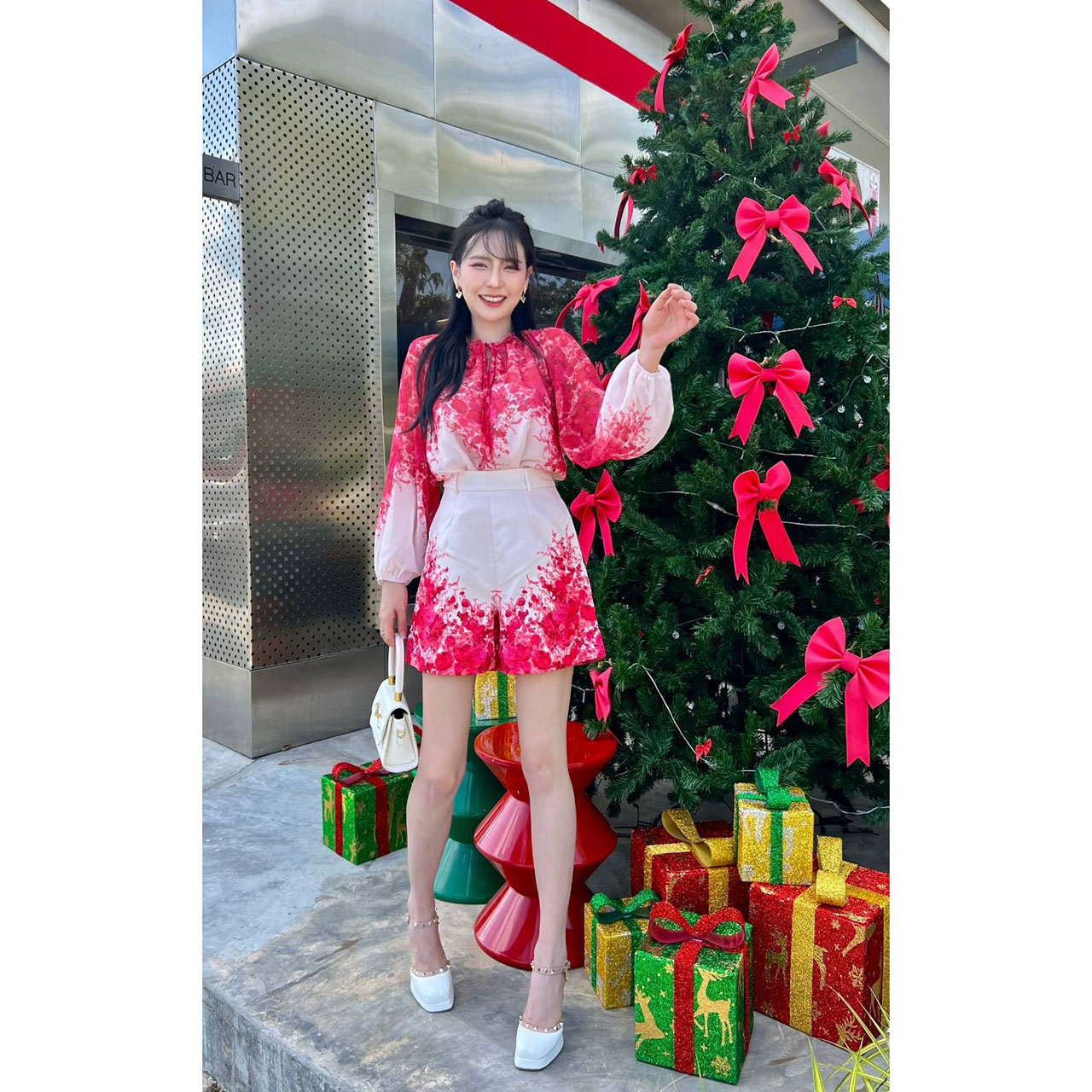 kudapy ชุดเซ็ทเสื้อ+กางเกง ลายสีแดง ผ้าชีฟอง กางเกงมีกระเป๋า ใส่สบาย