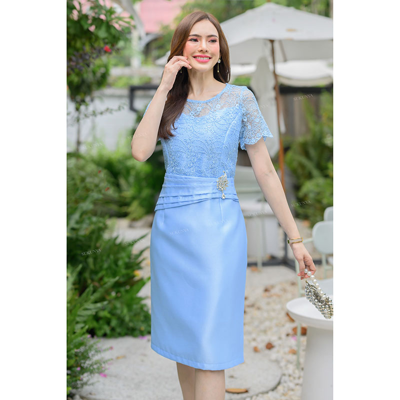 kudapy เดรสสั้นสีฟ้า/สีชมพู/สีทอง ผ้าไหมจิตลดาอัดกาว ตัวเสื้อบนแต่งลูกปัดวิ้งๆ แขนสั้นไม่มีซับใน ตัวชุดมีซับใน ชิปซ่อนหลัง กระโปรงผ่าหลัง ช่วงเอวแต่งคาดเอวดีไซด์เก๋