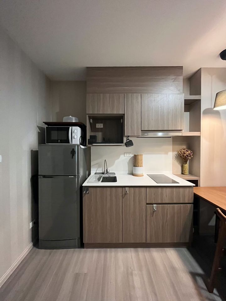 เดอะ พาร์คแลนด์ จรัญ – ปิ่นเกล้า ให้เช่าห้องสวยน่าอยู่เฟอร์ครบ สอบถามแอด Line ID : Smile-easy