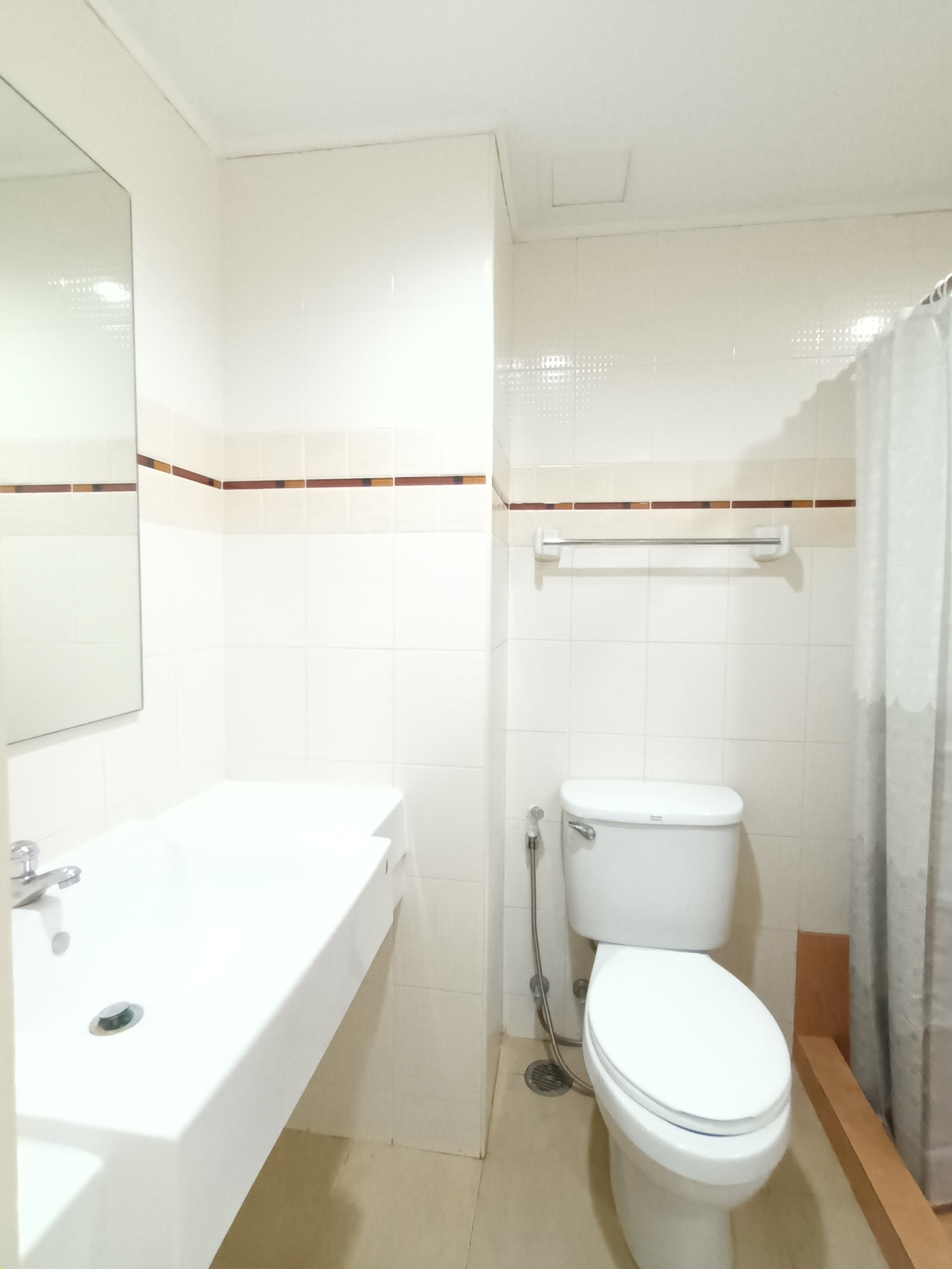 ให้เช่าคอนโด Lumpini Place Ratchada-Thapra (ลุมพินี เพลส รัชดา-ท่าพระ) - โซนพื้นที่ BTS ตลาดพลู - ห้องแบบ Studio 1ห้องน้ำ - ขนาดห้อง 30 ตรม. ชั้น 26 ตึก A