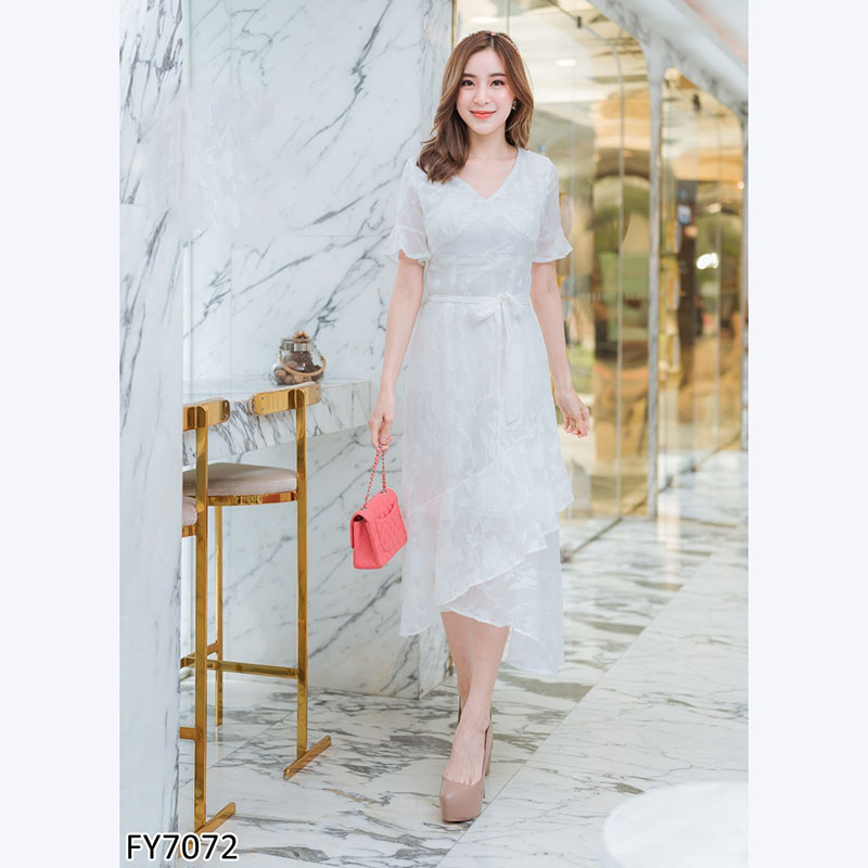 kudapy เดรสสั้นสีแดง,สีขาว ตัวยาวระบายหน้าสวยดูดีผ้าใส่สบาย