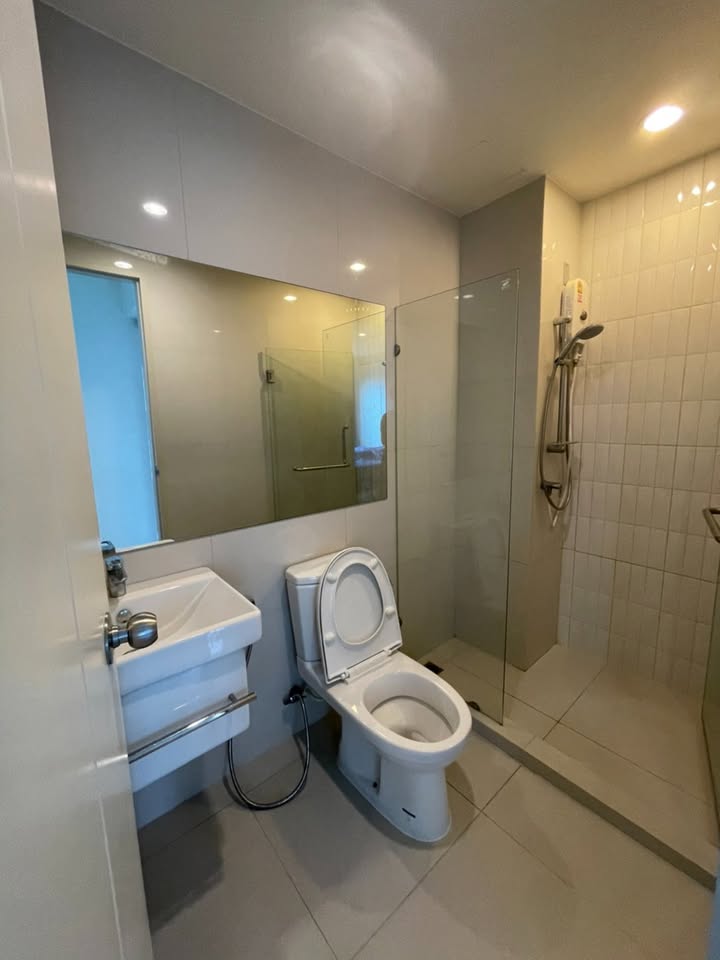 ให้เช่าคอนโด Life Asoke (ไลฟ์ อโศก) โซน รถไฟฟ้า MRT เพชรบุรี / มศว 1ห้องนอน / 1ห้องน้ำ ขนาดห้อง 29 ตรม. ชั้น 31