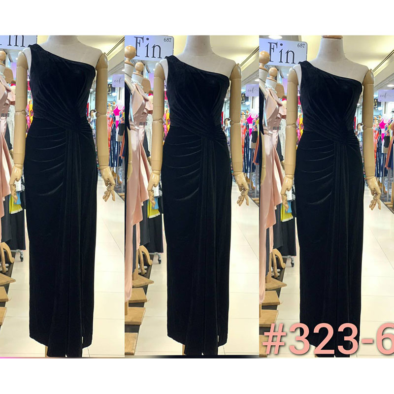 kudapy เดรสยาวสีแดง/สีนำ้เงิน/สีเขียว/สีชมพูโอรส/สีดำ ผ้ากำมะหยี่ เปิดไหล่ข้าง เดรสแต่งเหมือนผ้ามัดด้านหน้า ใส่ออกงานสวยดูดีมากๆ