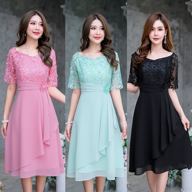 kudapy เดรสสั้นสีชมพู/สีดำ/สีเขียวอ่อน ลูกไม้ทรงสวยหวาน ช่วงตัวเสื้อเป็นผ้าลูกไม้สามมิติผ้าสวยคัดเกรดอย่างดี คอเป็นทรงคอปาดดูหรูหรา