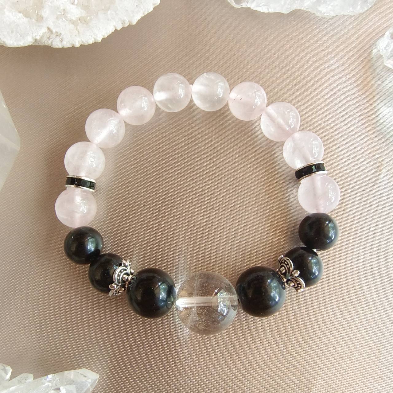 สร้อยข้อมือหินสะเก็ดดาวร้อยกับโรสควอตซ์และคริสตัลควอตซ์