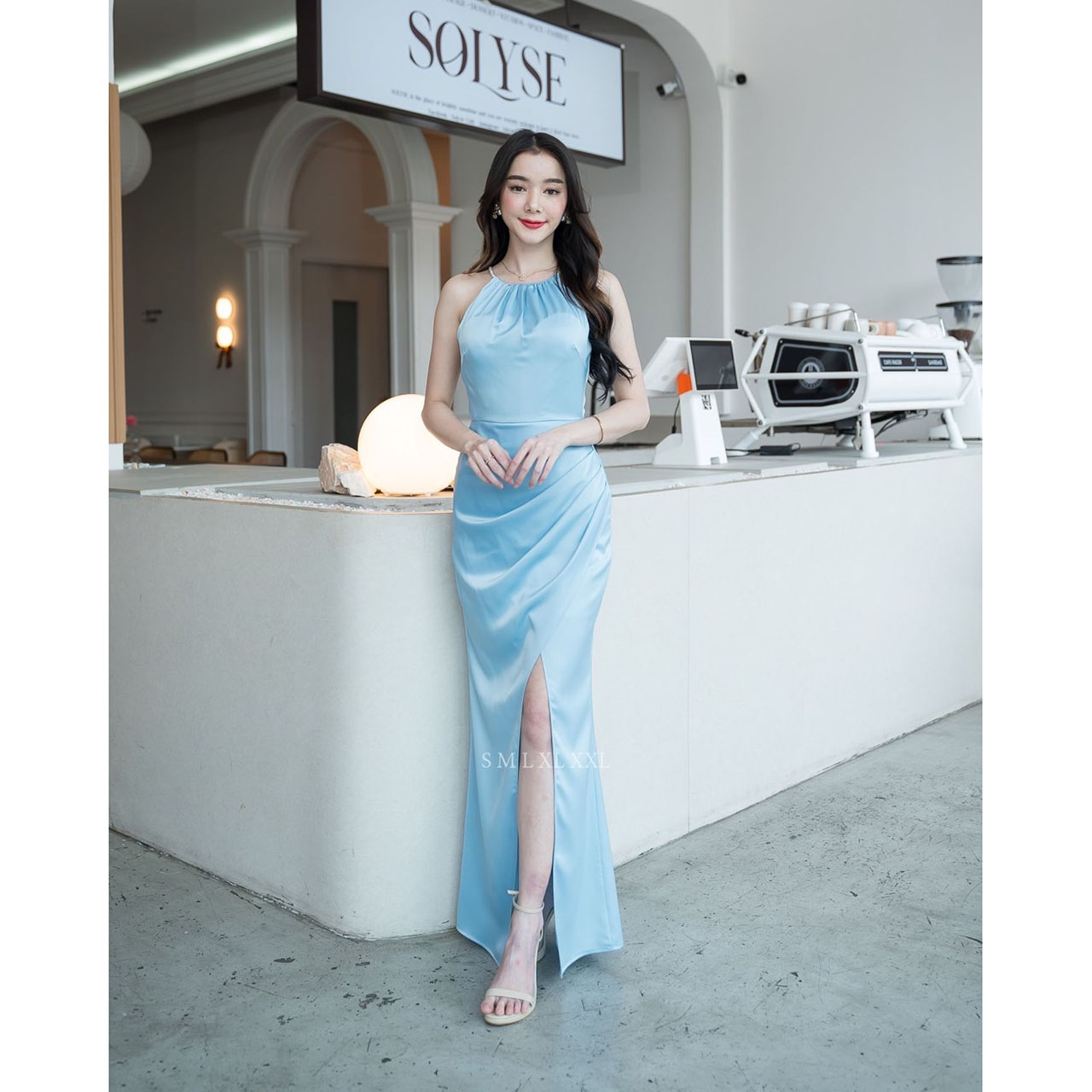 kudapy เดรสยาวสีฟ้า/สีน้ำตาลอิฐ ชุดราตรีแต่งคล้องคอสายเพชร งานสวย งานพรีเมี่ยมคัตติ้งเนี๊ยบ มีซับในเกรดเอ งานซิปหลัง