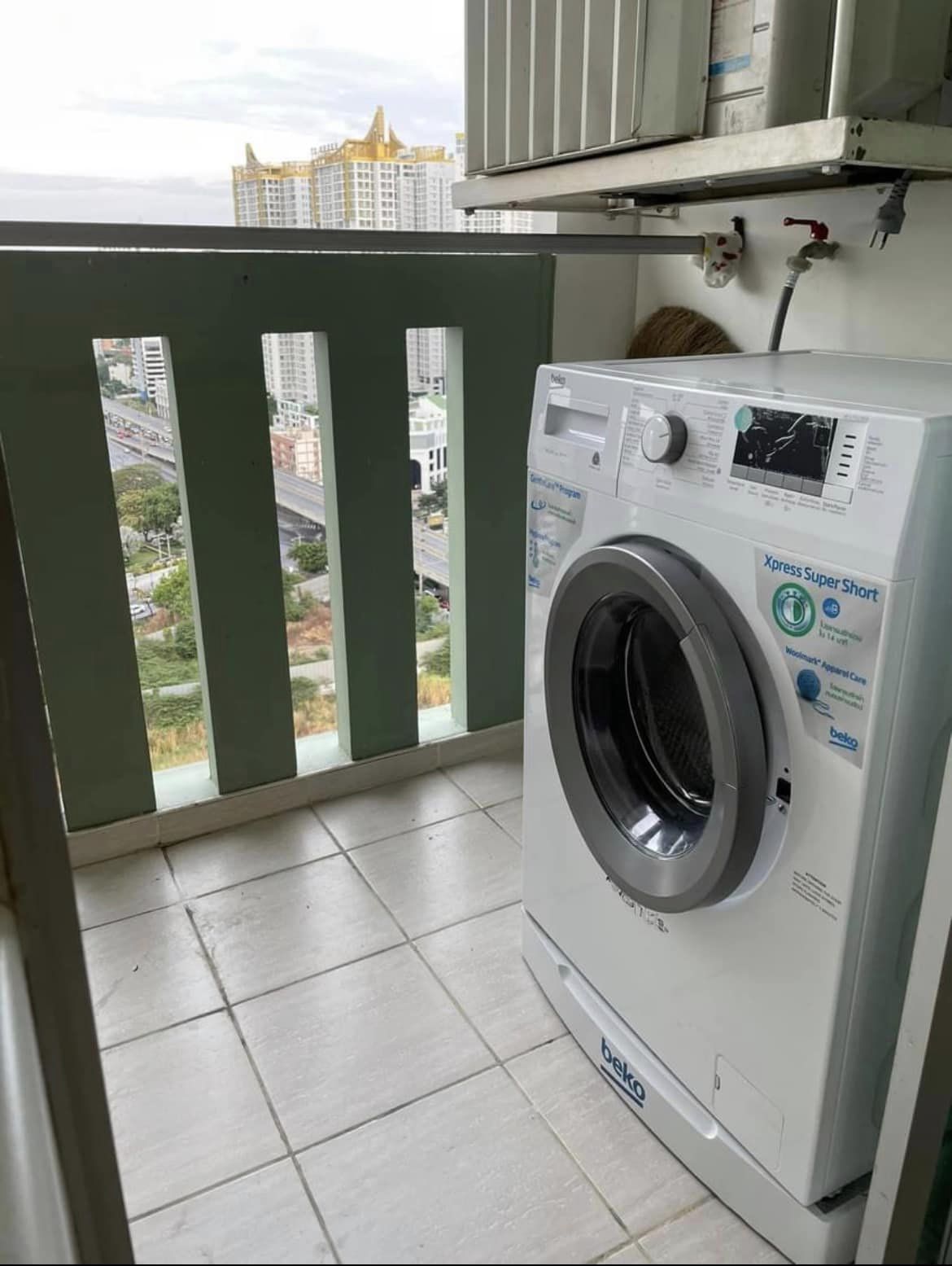 ปล่อยเช่าคอนโด Lumpini Place Rama 9-Ratchada (ลุมพินี เพลส พระราม 9-รัชดา) - 1ห้องนอน 1ห้องน้ำ 1ห้องนั่งเล่น 1ห้องครัว - ใกล้ MRT พระราม 9 - ขนาดห้อง 35 ตรม. ชั้น 23 ตึก A