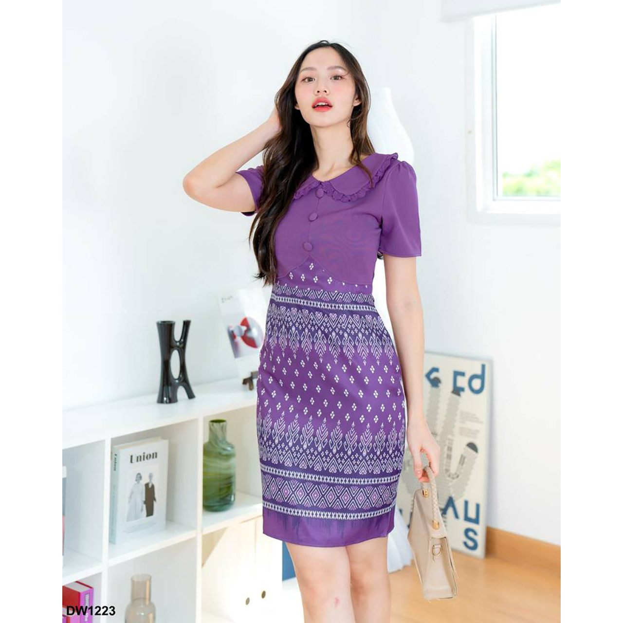 kudapy เดรสสั้นสีม่วง/สีเหลือง ลายไทยคอบัวกั๊กพื้น