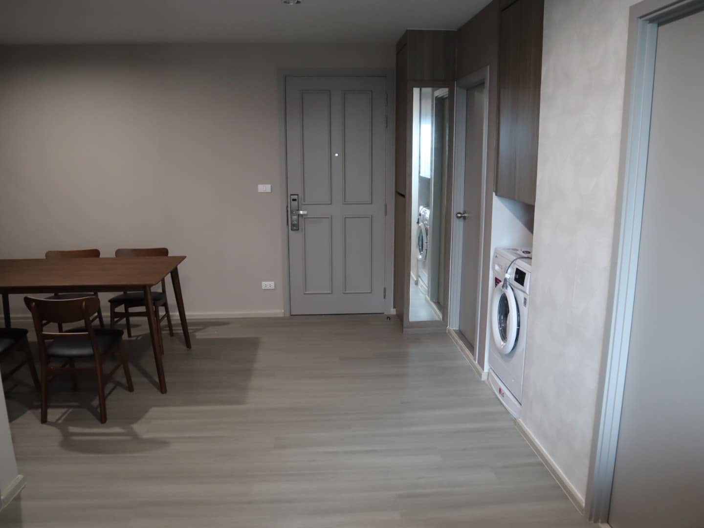 ให้เช่าห้องมุม เดอะ พาร์คแลนด์ จรัญ – ปิ่นเกล้า 2ห้องนอน พร้อมอยู่มีเครื่องซักผ้า