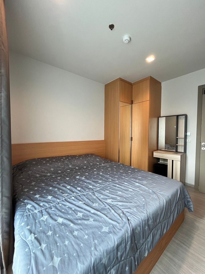 ปล่อยเช่าคอนโด Life Asoke - Rama 9 (ไลฟ์ อโศก - พระราม 9) - ชั้นสูง 1ห้องนอน 1ห้องอเนกประสังค์ 1ห้องน้ำ 1ห้องนั่งเล่น - ใกล้ MRTพระราม 9 เพชรบุรี/เซ็นทรัล/มศว. - ขนาดห้อง 40 ตรม. ชั้น 35