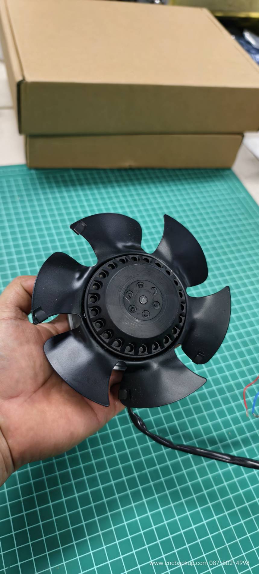 FANUC A90L-0001-0284/R SPINDLE FAN MOTOR