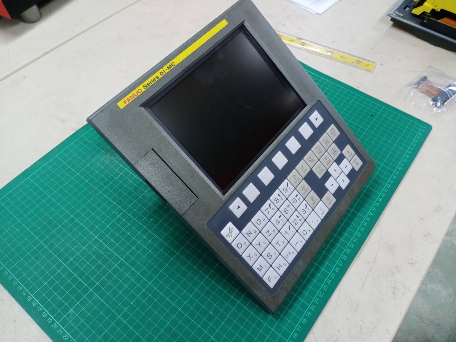 FANUC A20B-0309-B522 CNC CONTROLLER UNIT OI-MC Series