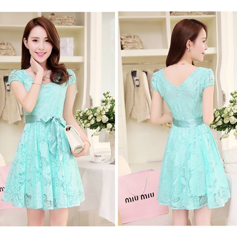 kudapy เดรสสั้นคอวีสีฟ้า/สีโอรส แต่งลูกไม้สวยหรู