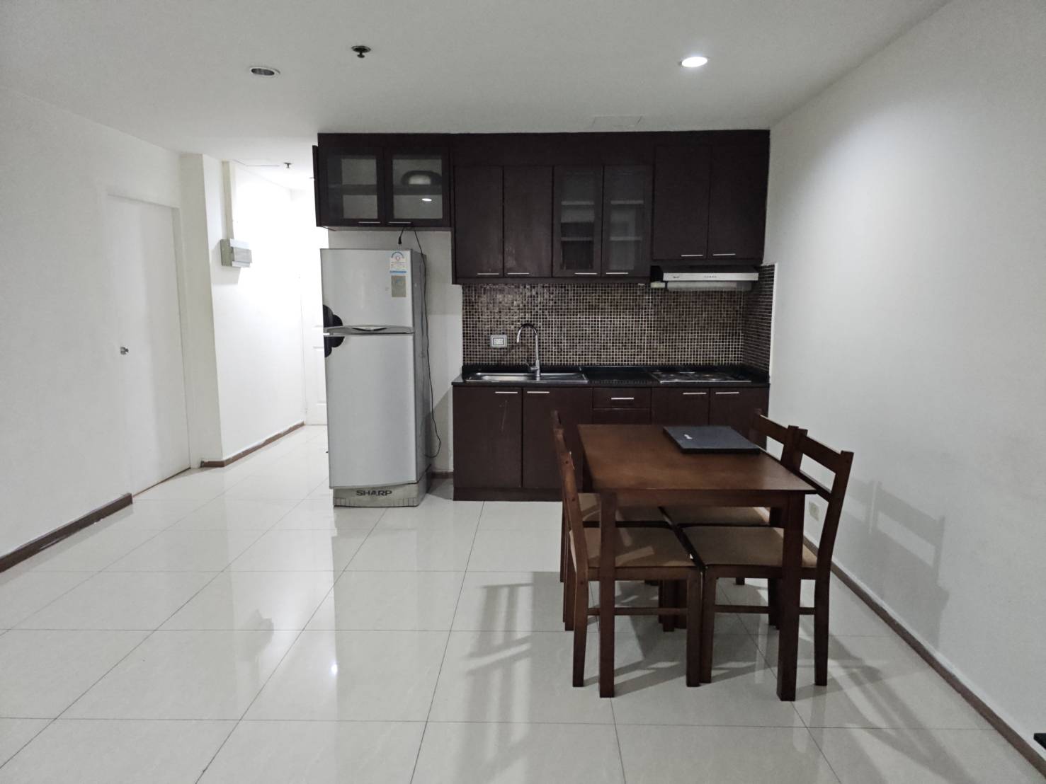 ปล่อยเช่าคอนโด Regent Royal Place 1 (รีเจ้นท์ รอยัล เพลส 1) ซอย มหาดเล็กหลวง 1 - 2ห้องนอน 2ห้องน้ำ 1ห้องนั่งเล่น - ใกล้ BTS ราชดำรึ / เซ็นทรัลเวิลด์ สยาม / จุฬา - ขนาดห้อง 84 ตรม. ชั้น 15