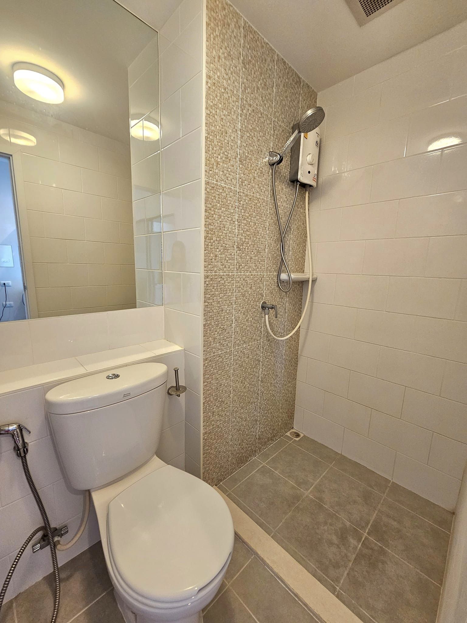 ให้เช่าคอนโด Plum Condo Central Station (พลัม คอนโด เซ็นทรัล สเตชั่น) ตกแต่งเฟอร์ครบ ห้องใหม่มีเครื่องซักผ้า จองด่วน