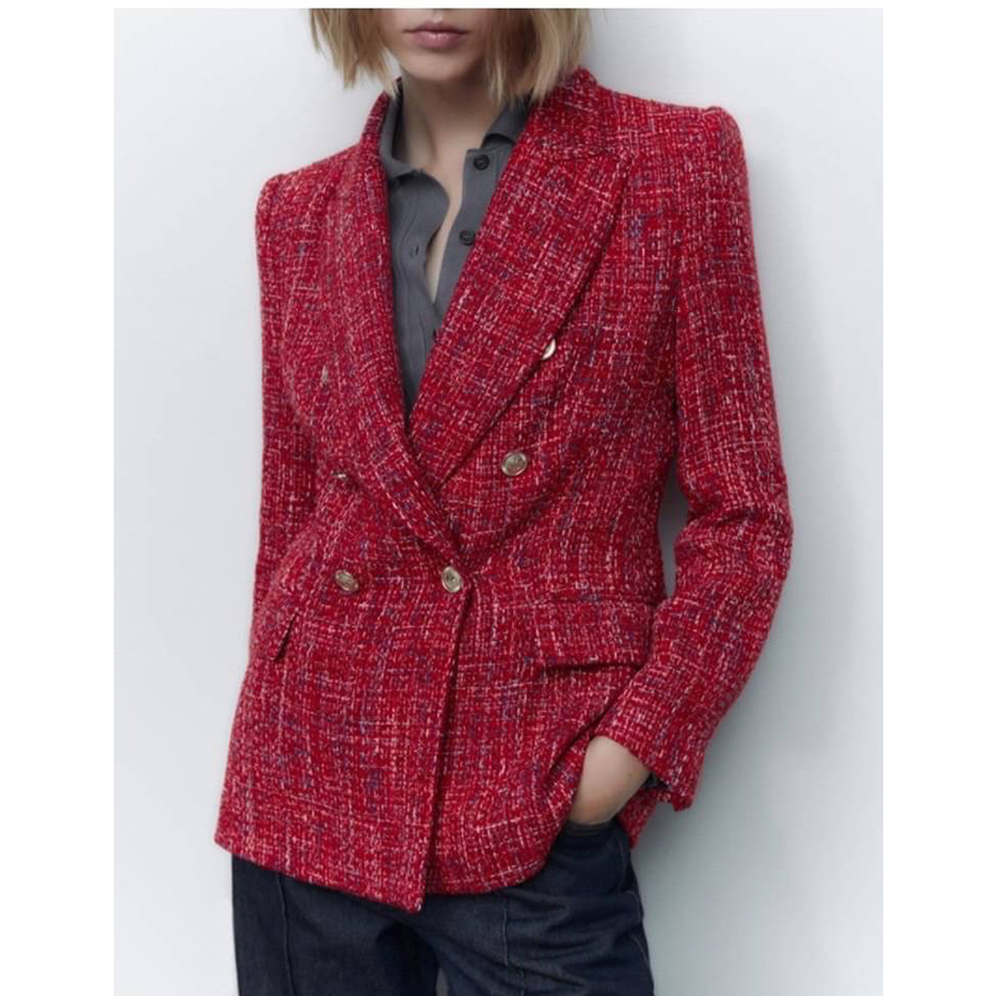 kudapy Blazer สีแดง ผ้าสั่งทอพิเศษเนื้ออย่างดี เป็นทรง over size นะคะ ซับในทั้งตัว กระเป๋าจริง