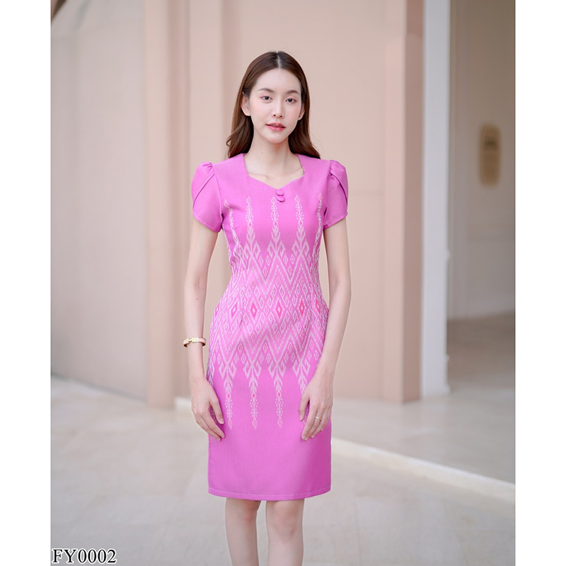 kudapy เดรสสั้นสีฟ้า/สีเขียว/สีชมพู ผ้าทอลายสวยๆ คอหัวใจ แขนกลีบบัว แต่งกระดุมปั๊มทรงสอบ สวยปังสุดๆ