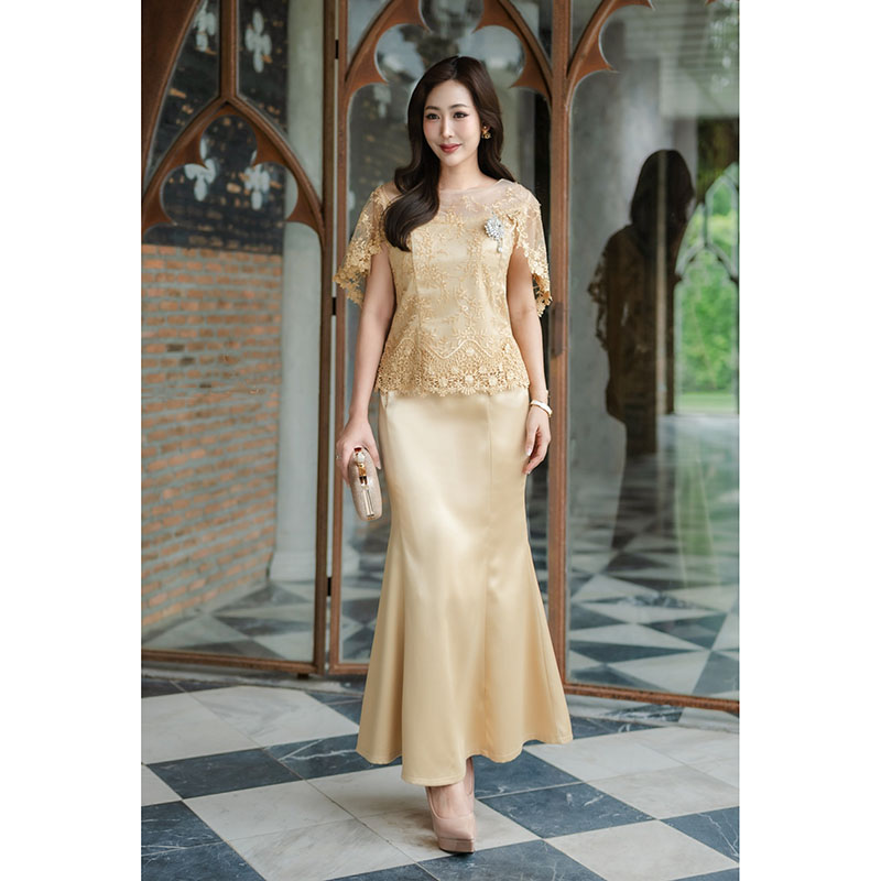 kudapy ชุดเซ็ท เสื้อตกแต่งด้วยผ้าลูกไม้3มิติ ปักเลื่อม แต่งแขนแบบคลุมไหล่ กระโปรงทรงหางปลา กระโปรงซับในผ้าฝ้าย ชุดมีซิปหลัง ใส่สบาย