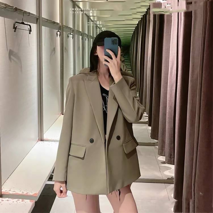 kudapy (เฉพาะเสื้อ)เสื้อสูทสีน้ำตาลเทาตามแบบ ผ้าดี ใส่สบาย เป็นทรง oversize กระเป๋าจริง มีซับในทั้งตัวเลยค่า