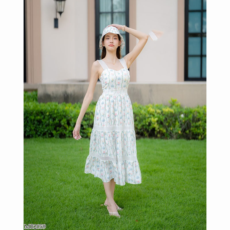kudapy เดรสยาวสีขาว/สีฟ้า เดรสลายดอก+หมวก ลายดอกไม้สวยดูดี ใส่เที่ยวทะเล เบาสบายมากๆ