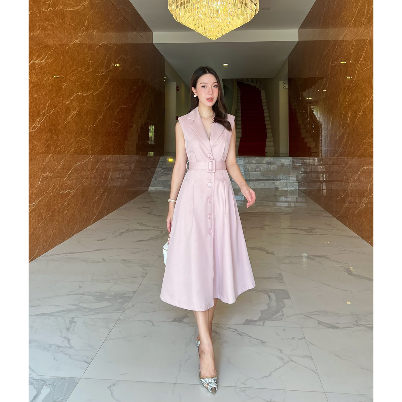 kudapy เดรสยาวสีชมพู/สีครีม สูททรงสวยคลาสสิค ผ้านุ่มใส่สบาย เดรสมีซับในทั้งตัว กระดุมจริง