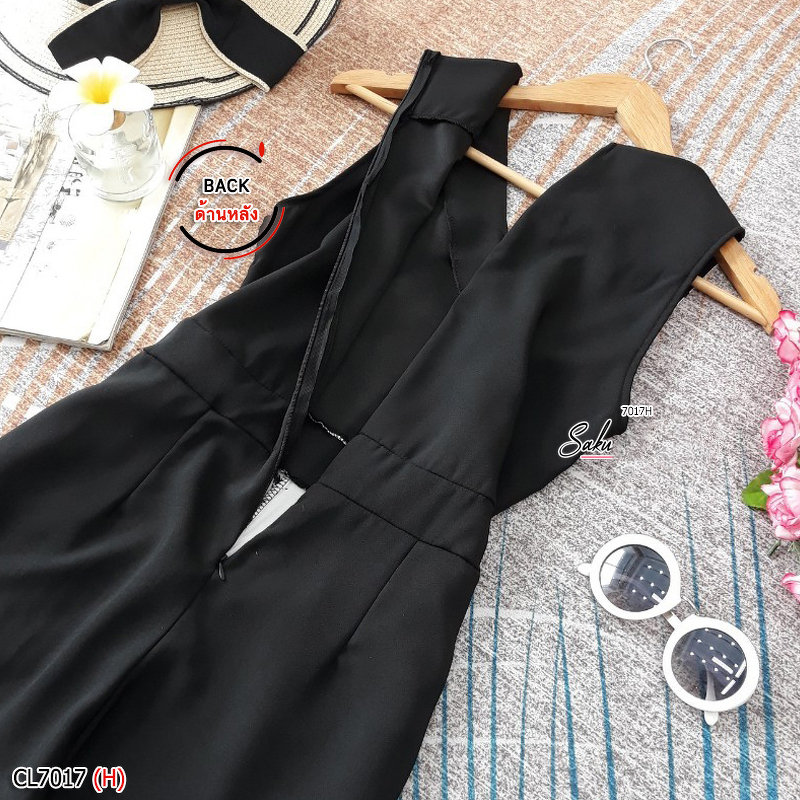 kudapy จั๊มสูทขายาวสีดำ ทรงไขว้ป้ายอก ทรงแขนกุด เนื้อผ้าอิตาลี ตัดต่อผ้าสลับสีพื้นดำกับผ้าลายหิน