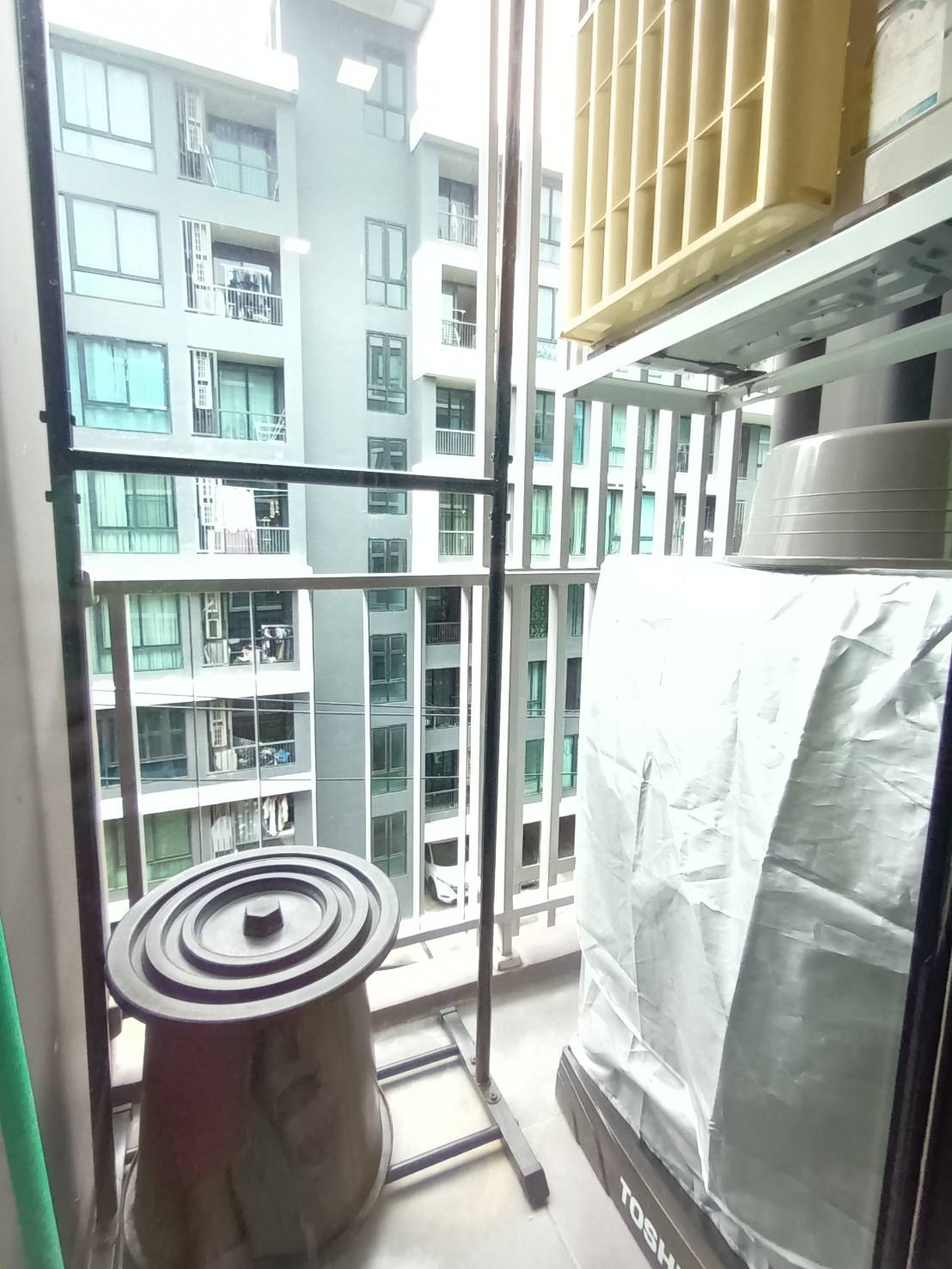 ให้เช่าคอนโด Atmoz Ladprao 71 (แอทโมซ ลาดพร้าว 71) Low Rise โซนพื้นที่ ลาดพร้าว โชคชัย4 เซ็นทรัล อีสต์วิลล์ ห้องแบบ 1ห้องนอน 1ห้องน้ำ ขนาดห้อง 28 ตรม. ชั้น 5 ตึก D