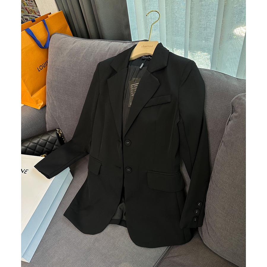 kudapy Blazerl สีดำ ผ้าสั่งทอพิเศษ เน้นความ เรียบง่าย คล่องตัว ผ้าใส่สบายมากกก กระเป๋าจริง ผ้าไม่ยับง่าย ระบายอากาสได้ดี มีซับในทั้งตัว