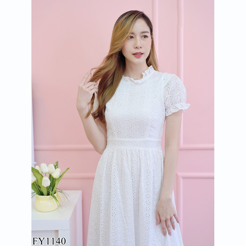 kudapy เดรสยาวสีชมพู/สีขาว ลูกไม้คอระบายแขนจั๊ม